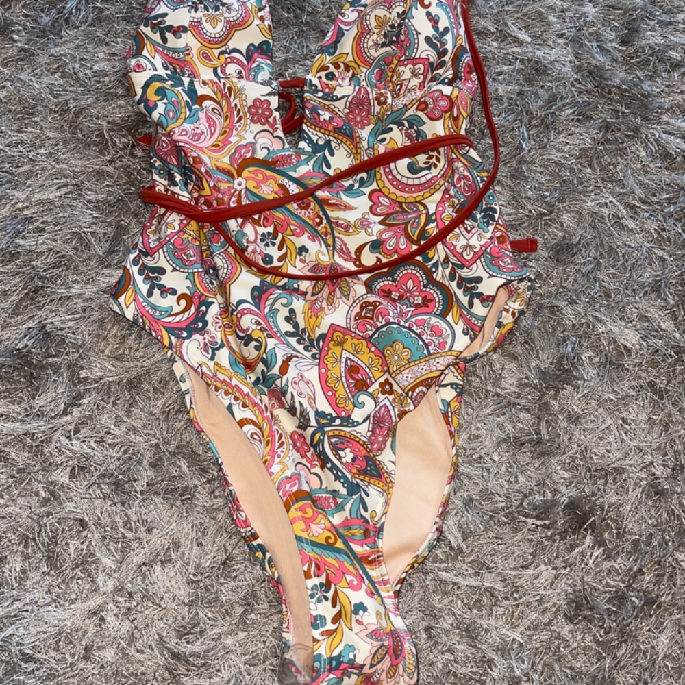 NWT Cupshe Distressed Paisley Wraparound Tie One Piece Swimsuit - Picture 3 of 5